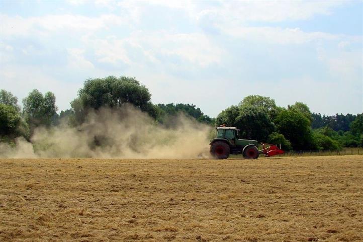 Wind erosion caused by agricultural cultivation | Source: © ZALF