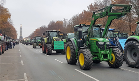 Demonstration mit Traktoren in Berlin