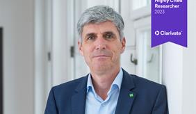 Prof. Frank Ewert