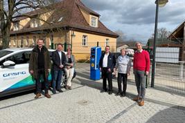 Bild der Eröffnung der Ladesäulen am ZALF in Müncheberg mit Vertretern des ZALF, des Betreibers GASAG und EMB sowie der Stadt Müncheberg