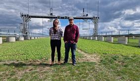Maren Dubbert und Mathias Hoffmann vom ZALF. Das Bild kann für redaktionelle Zwecke unter Angabe der Quelle verwendet werden: © Marten Schmidt / ZALF.