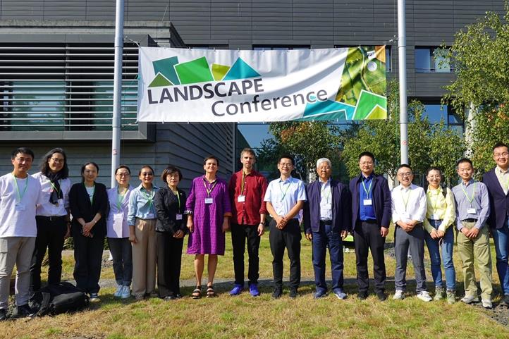  Die chinesische Delegation auf der Landscape Conference
 | Quelle: © Bin Han / SinoPES-Project.