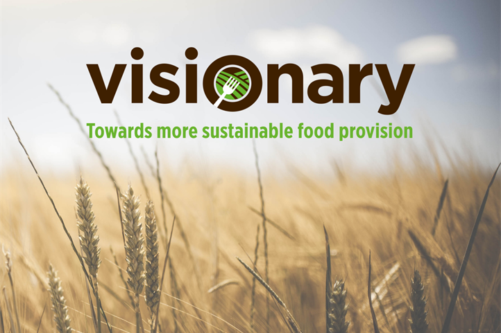 Im internationalen Projekt VISIONARY haben Forschungseinrichtungen und NGO‘s sich über vier Jahre mit der nachhaltigen Transformationen entlang der Lebensmittelkette befasst. Am 16. Juni 2026 stellt das Projekt seine Ergebnisse in einer Abschlusskonferenz öffentlich vor. | Quelle: © Pixabay und Visionary-Logo.