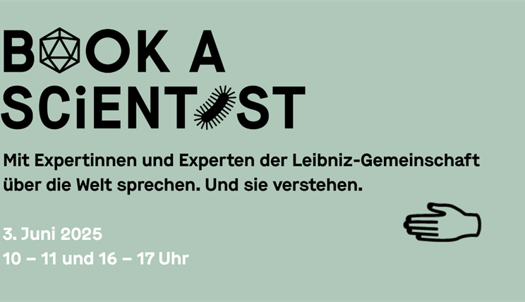 Zwei Forschende stellen ihre Forschungsthemen bei Book a Scientist vor