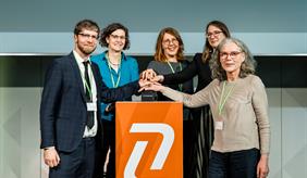 /de/aktuelles/BilderAktuellMeldungen/Meldungen/Pressemitteilung/ZALF_Festakt_0010.jpg?RenditionID=2