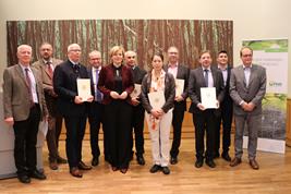 Übergabe der Förderbescheide durch Bundeslandwirtschaftsministerin Julia Klöckner am 9. Oktober 2018 in Berlin. Klöckner | Quelle: © BMEL