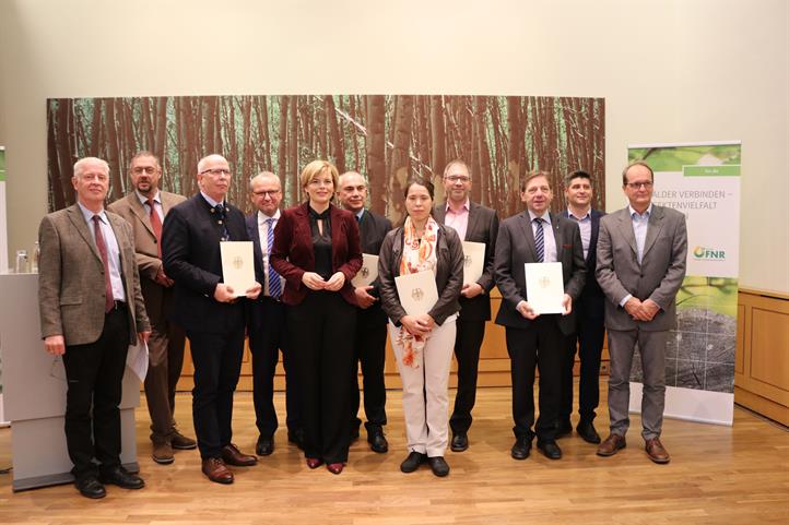 Federal Minister of Agriculture Julia Klöckner hands over funding approval notifications on 9 October 2018 in Berlin. The picture is released for editorial coverage, indicating the source: © Klöckner / BMEL.