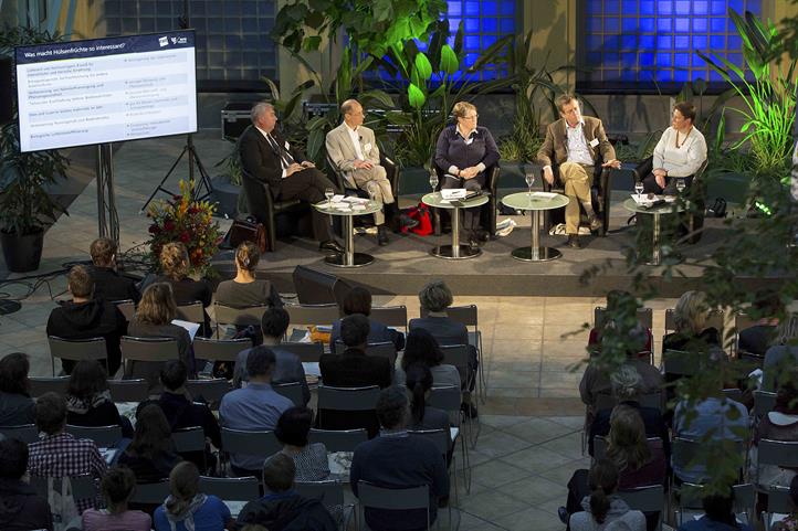 Over 75 engaged audience members attended in the house of the Leibniz Association | © Rico Prauss.