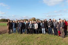 Gruppenbild bei der Feldbegehung in Müncheberg